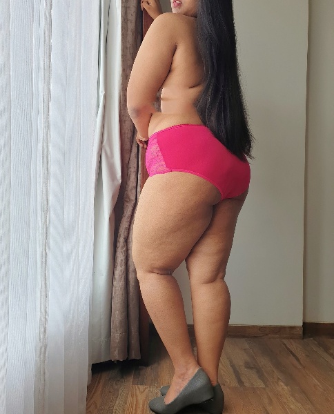 Indian Housewife Escort UAE